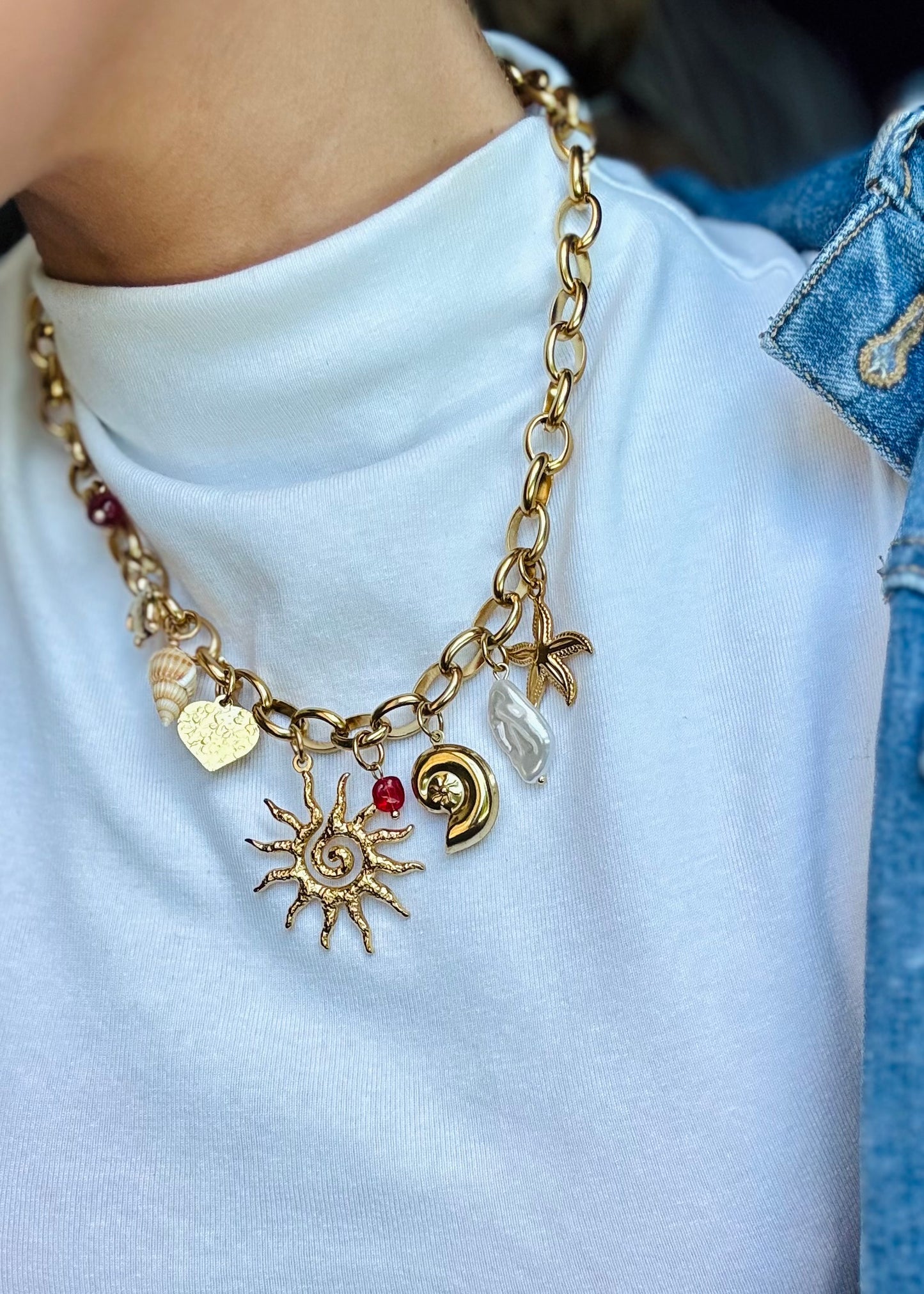 COLLIER CHARMS