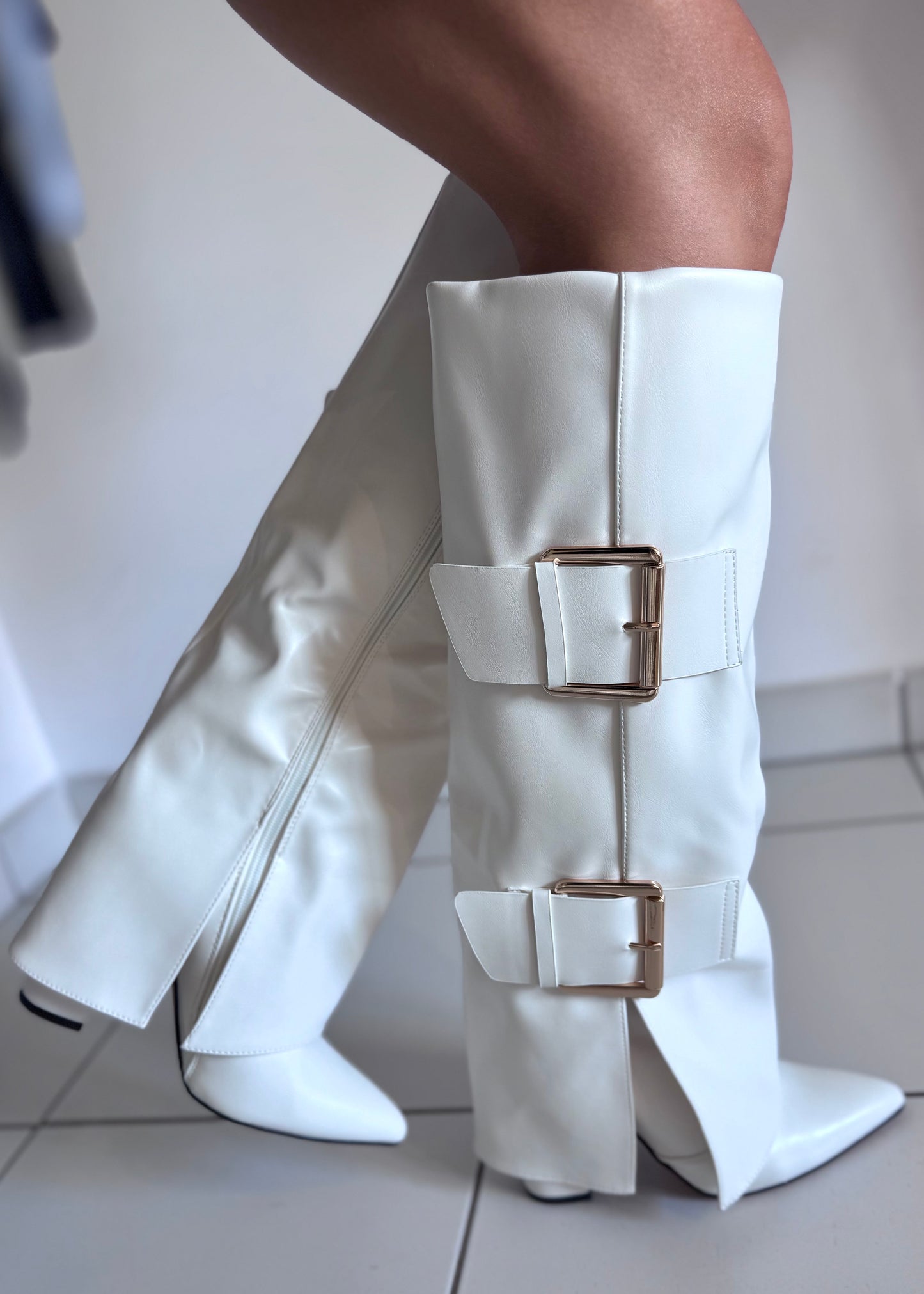 BOTTES A BOUCLES - BLANCHES