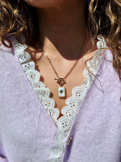 COLLIER NACRE