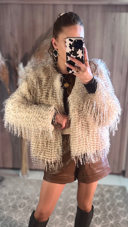 fausse fourrure beige 
